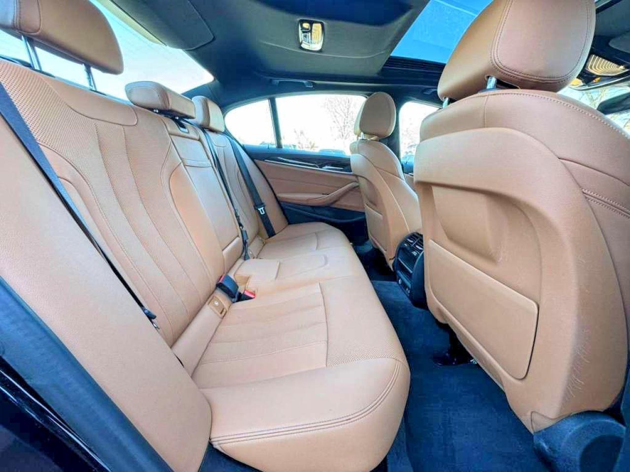 2021 BMW 530 Xi - Фото 6