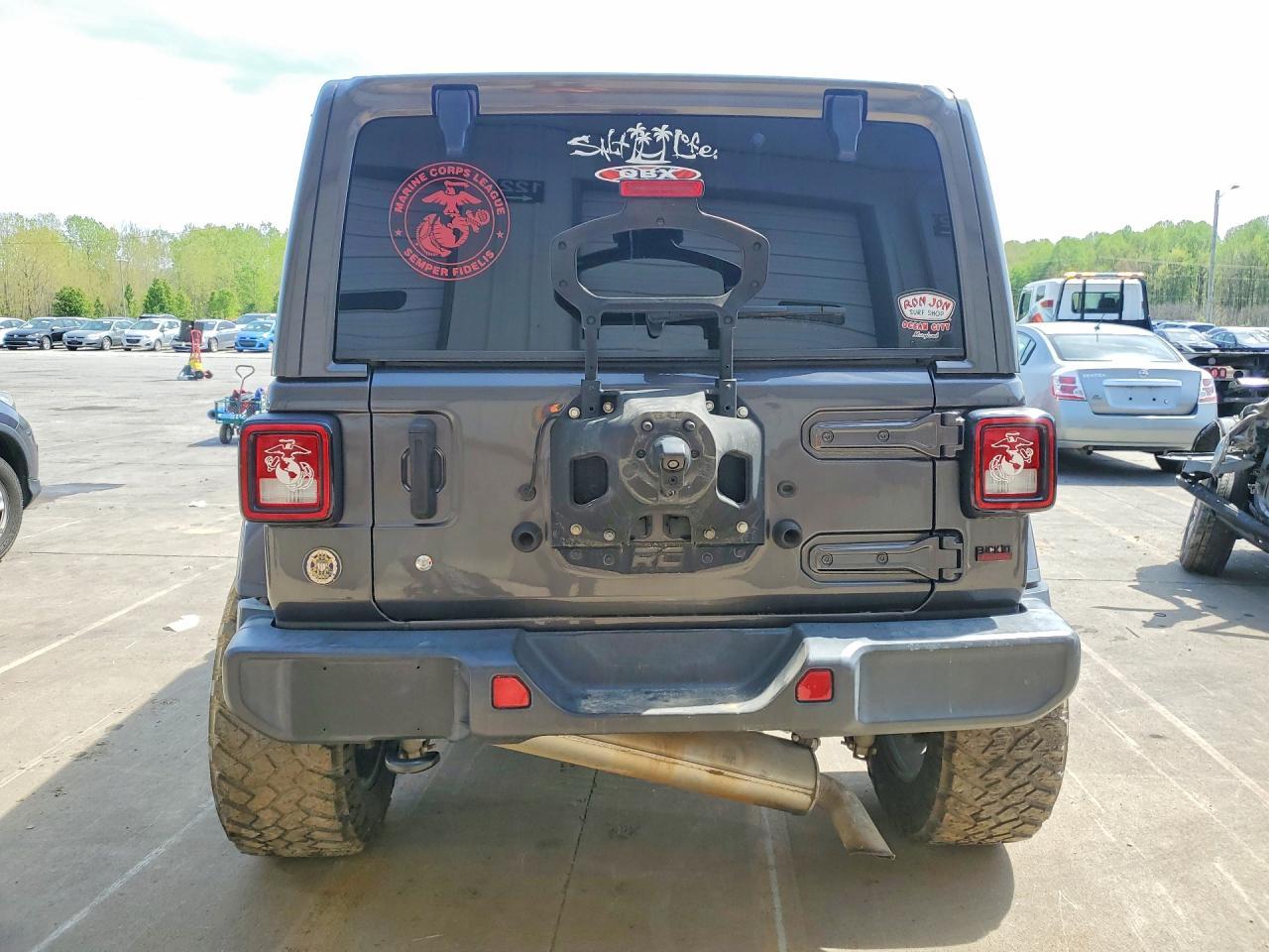 2018 Jeep Wrangler Unlimited Sahara - Image 6