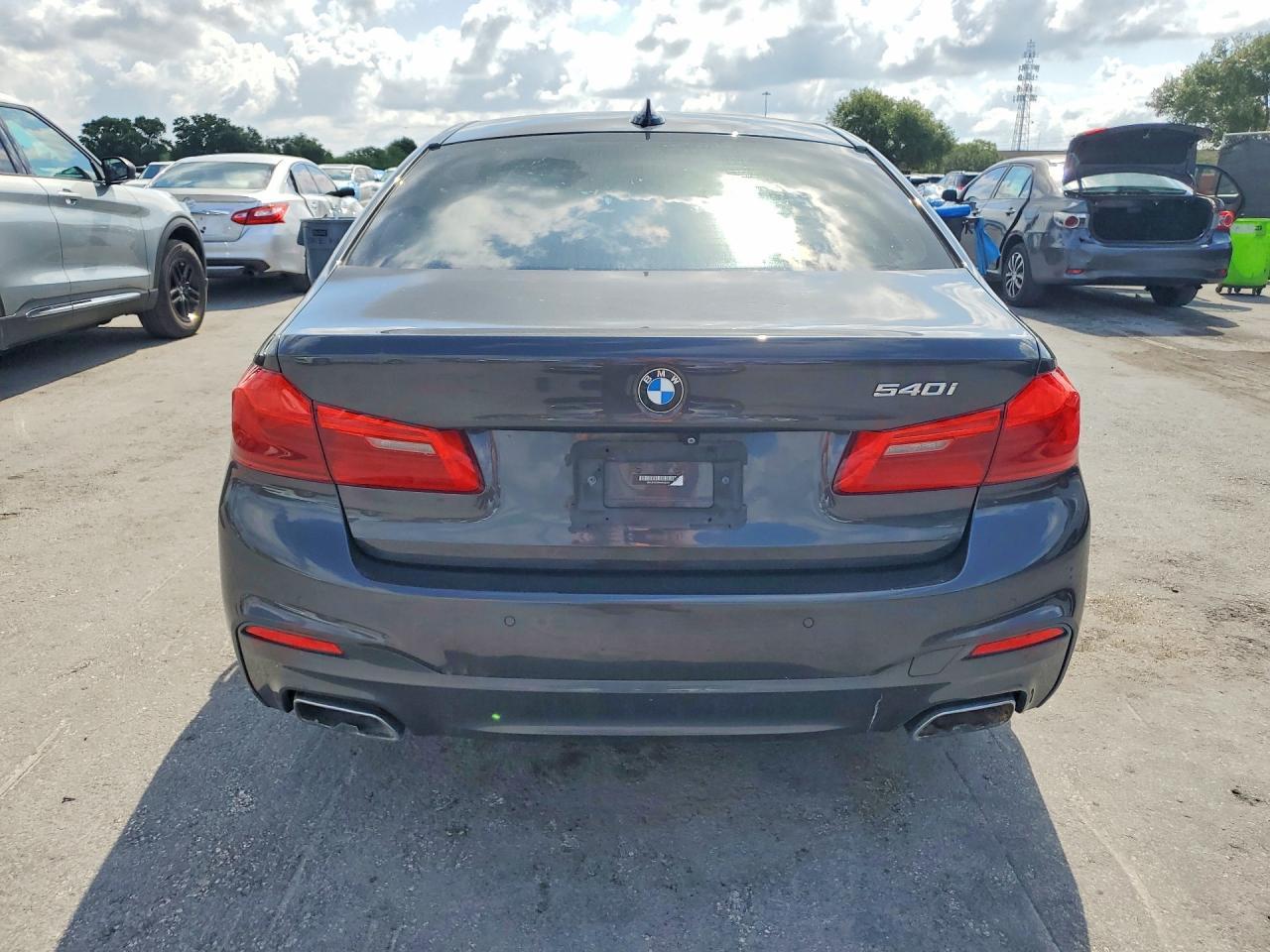 2019 BMW 540 I - Image 6