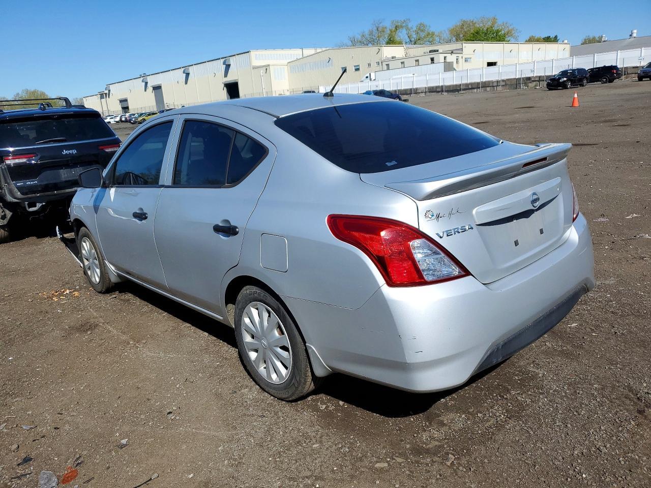 2018 Nissan Versa S Plus - Фото 2