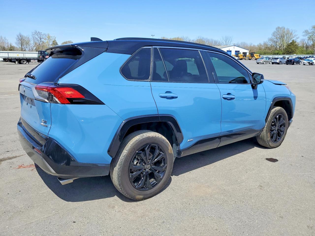 2022 Toyota Rav4 Xse - Image 3