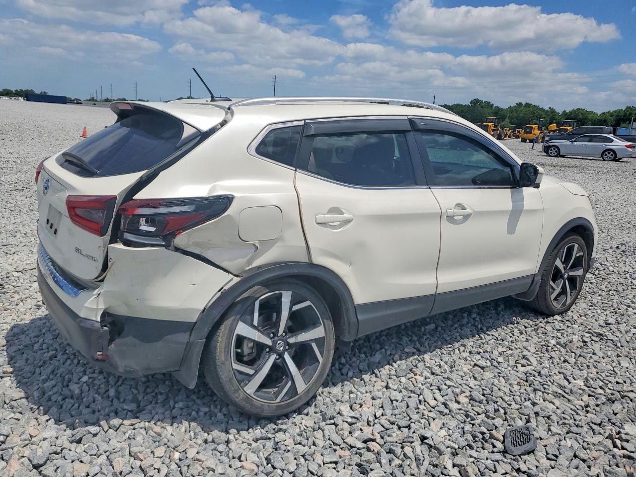 2022 Nissan Rogue Sport Sl - Фото 3