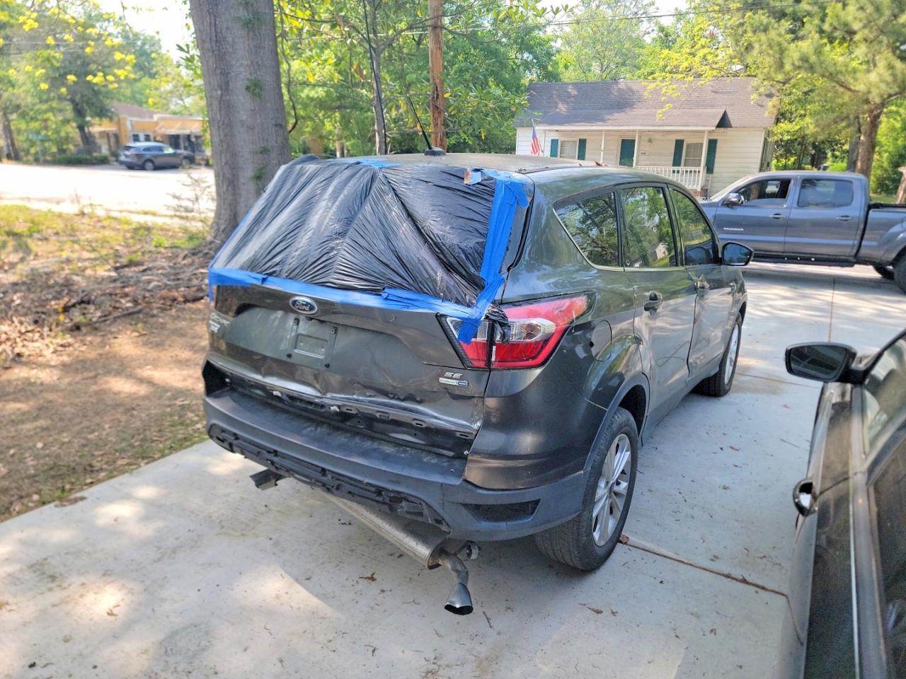 2017 Ford Escape Se - Фото 4