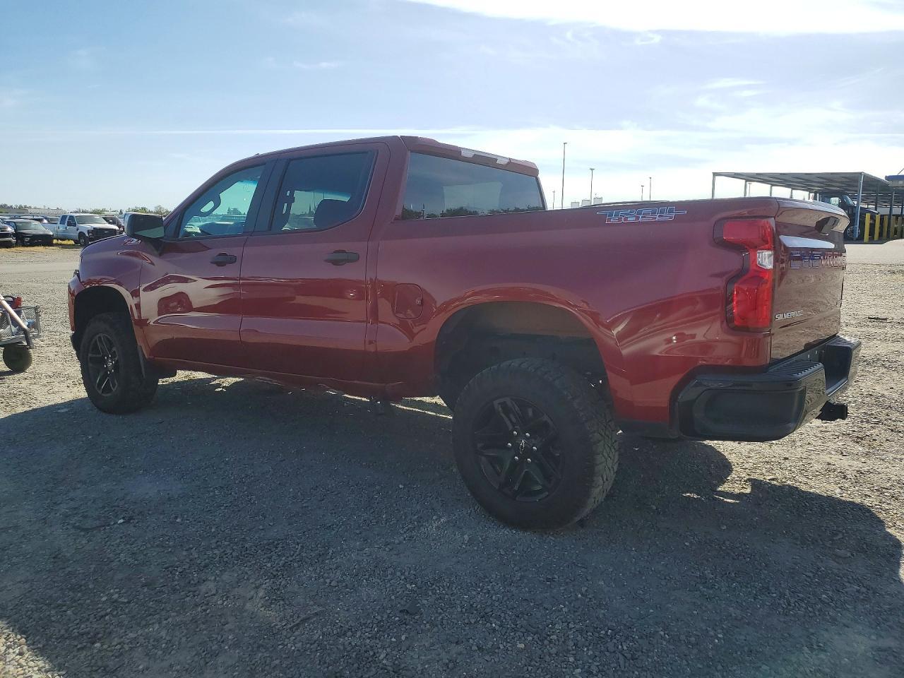 2020 Chevrolet Silverado K1500 Trail Boss Custom - Image 2