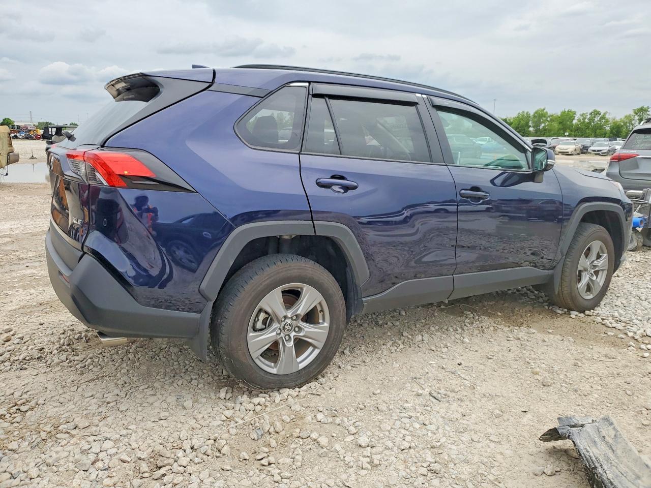 2024 Toyota Rav4 Xle - Фото 3