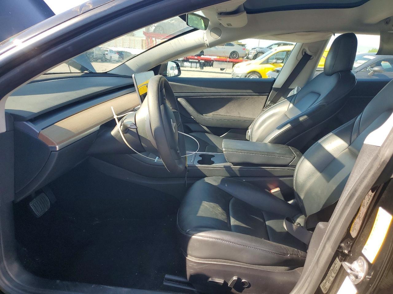 2021 Tesla Model 3 - Image 7