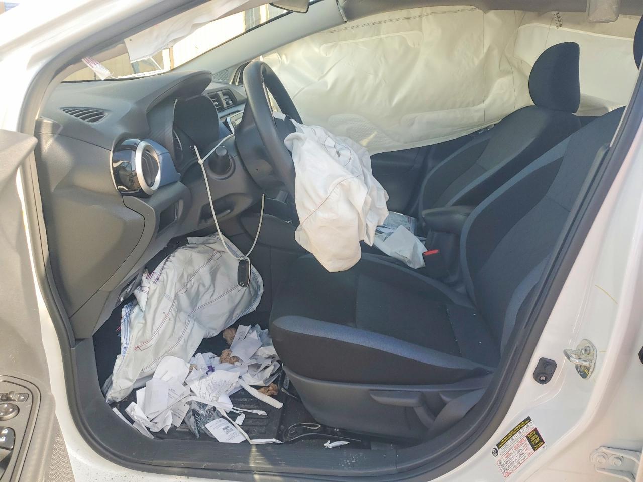 2025 Nissan Versa Sv - Image 7