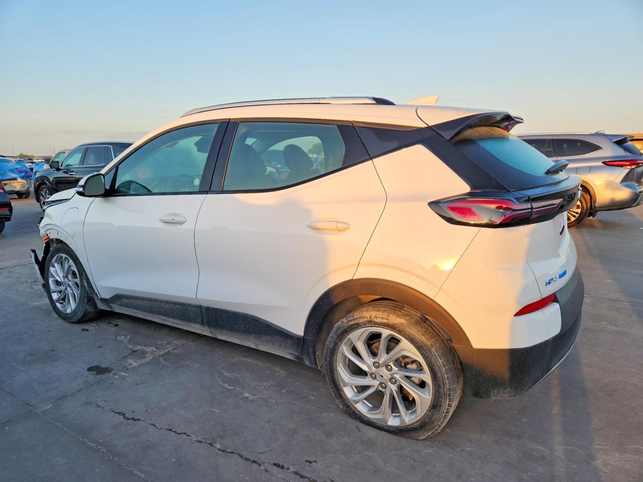 2023 Chevrolet Bolt Euv Lt - Image 2