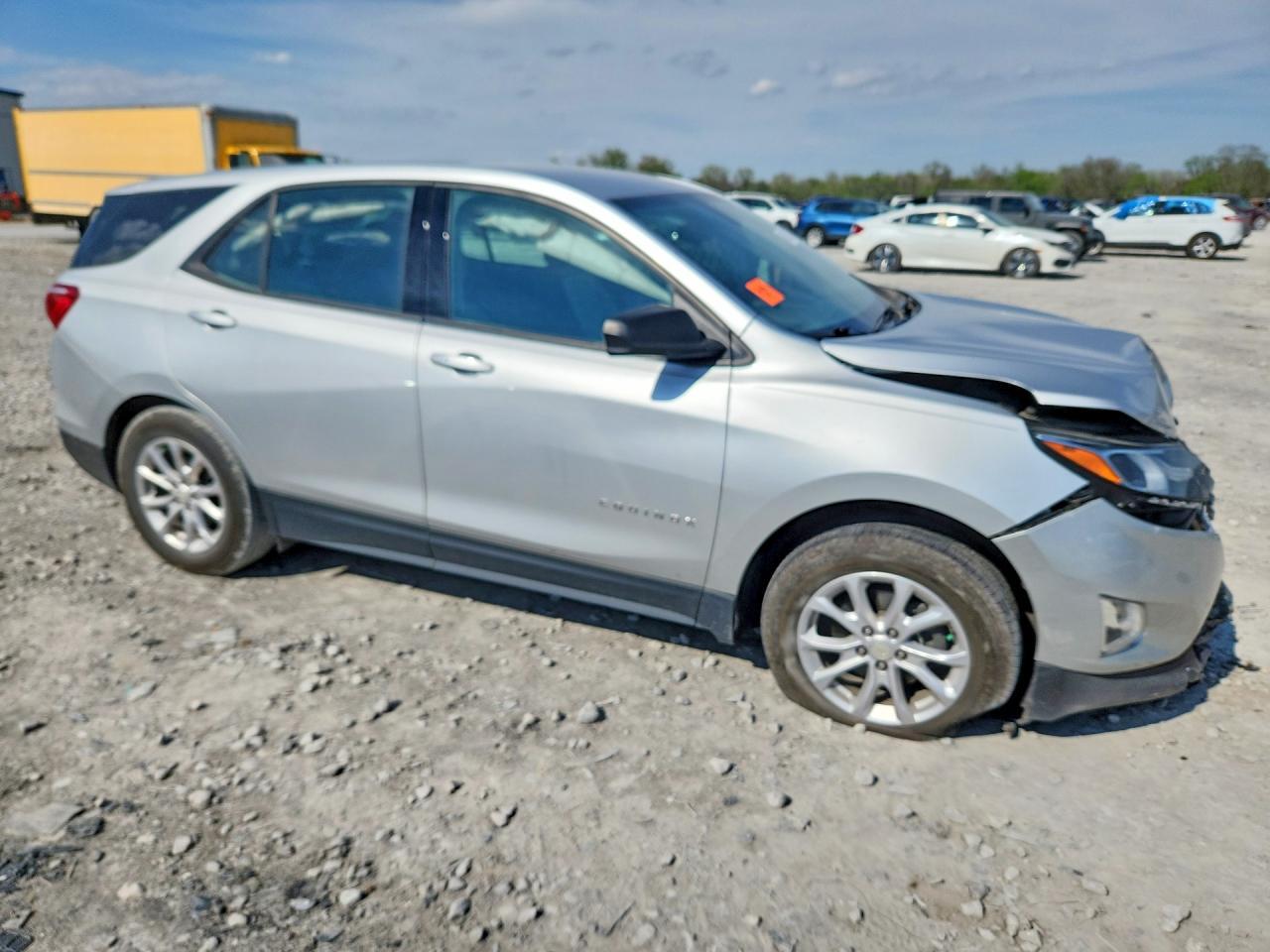 2019 Chevrolet Equinox Ls - Фото 4