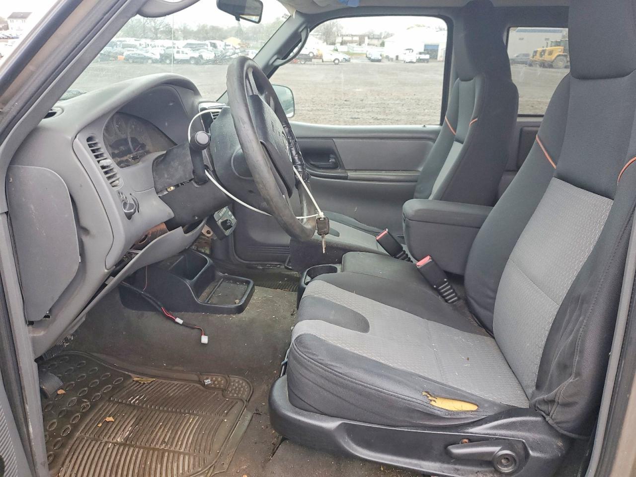 2004 Mazda B-Series Pickup - Image 7