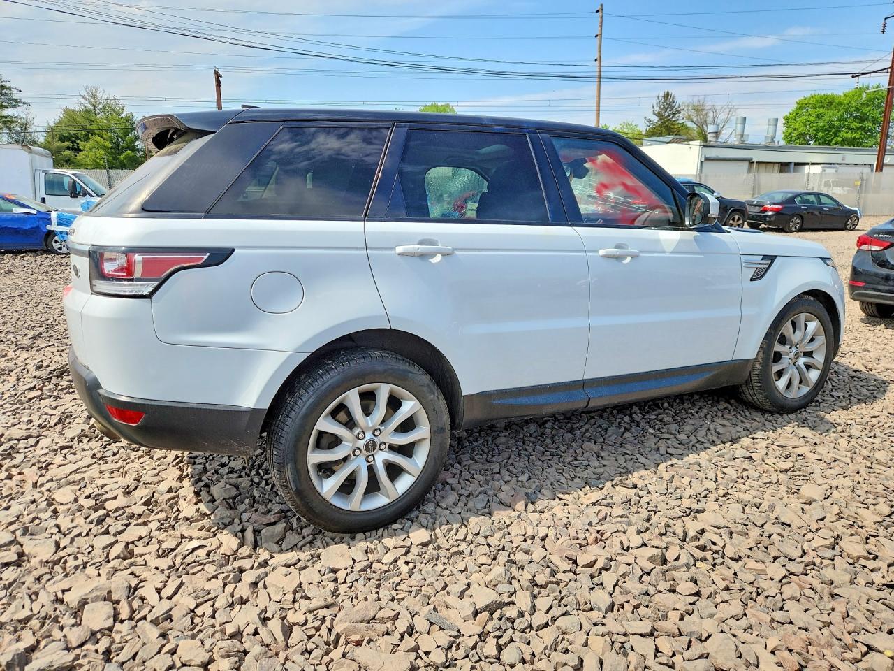 2017 Land Rover Range Rover Sport Hse - Image 3