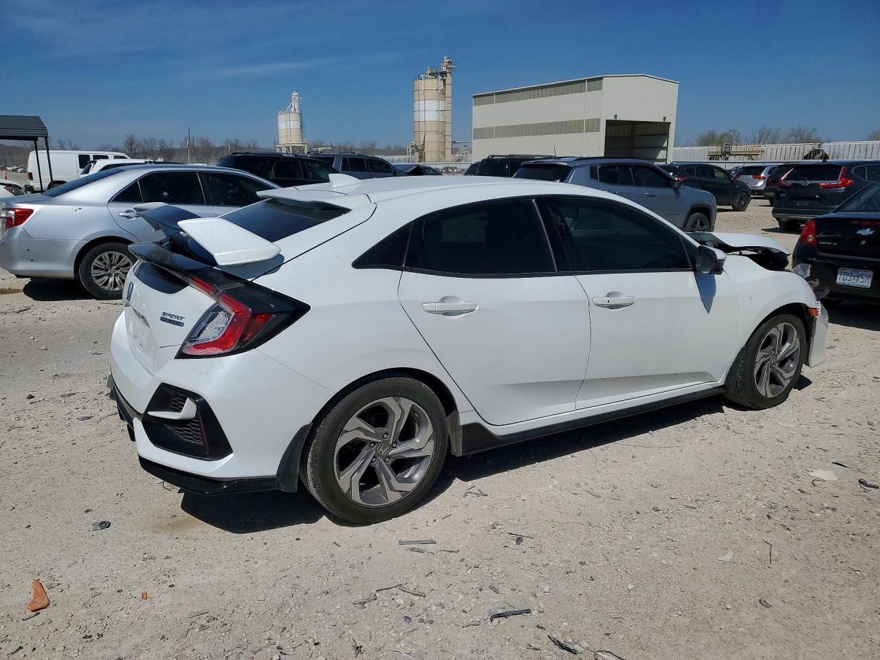 2020 Honda Civic Sport Touring - Фото 3