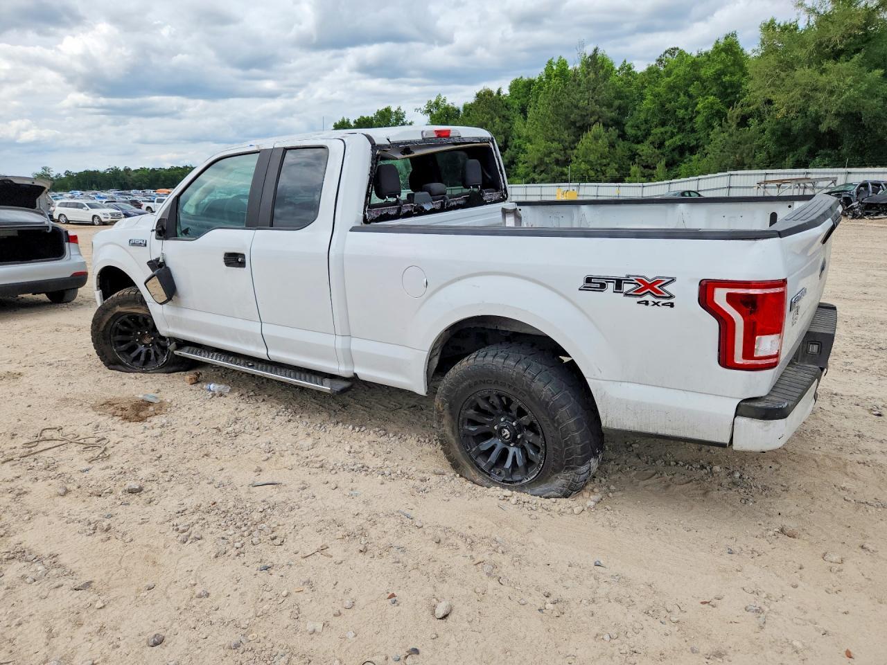 2017 Ford F150 Super Cab - Image 2