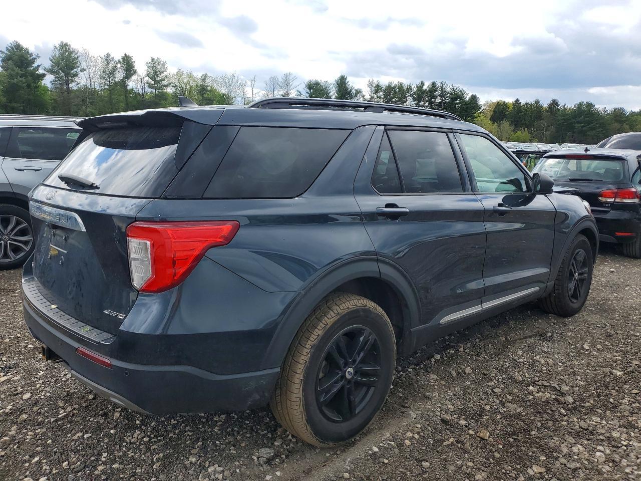 2022 Ford Explorer Xlt - Фото 3