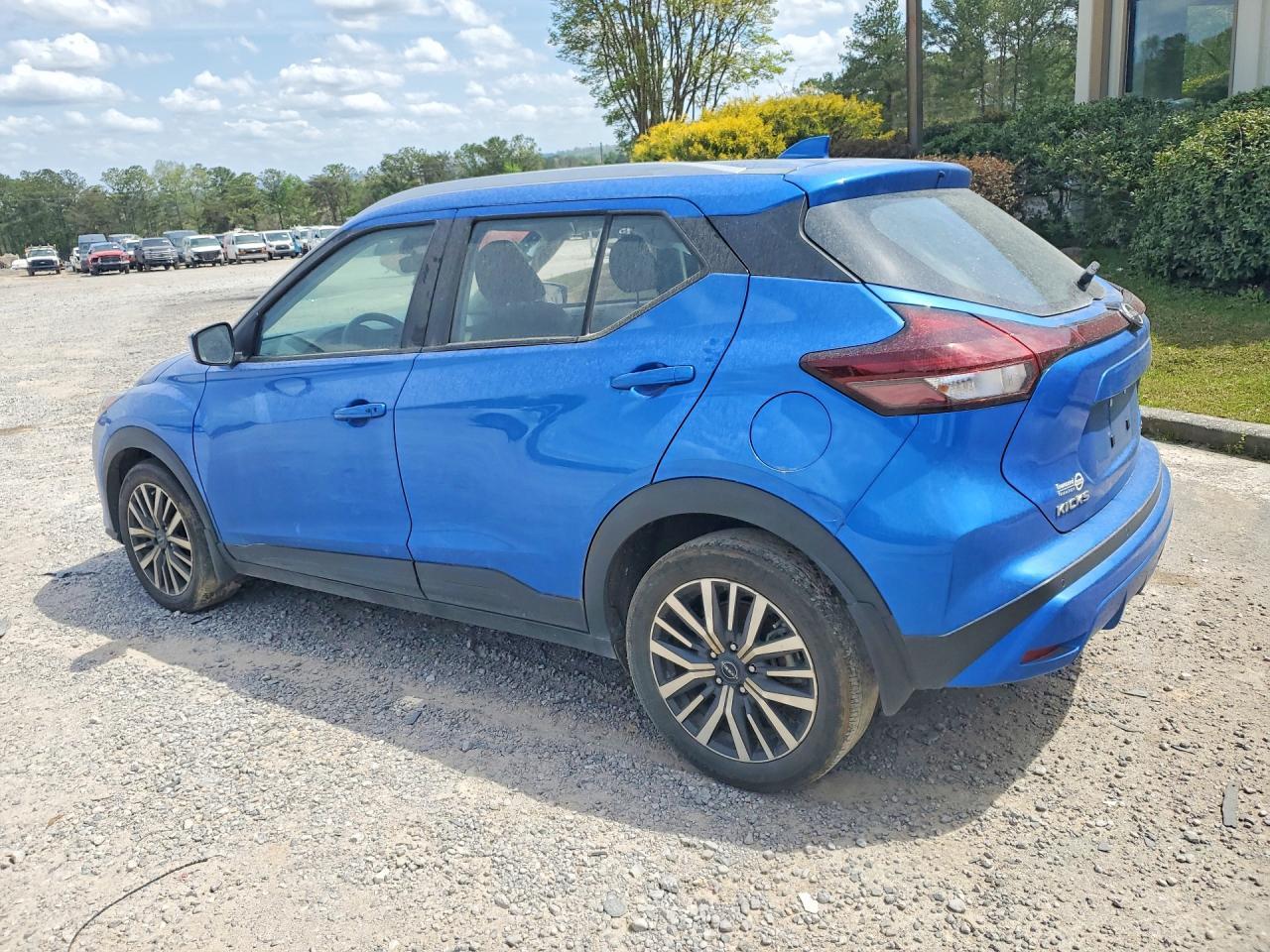 2023 Nissan Kicks Sv - Image 2