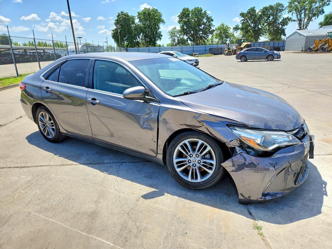 2016 Toyota Camry Se - Фото 4