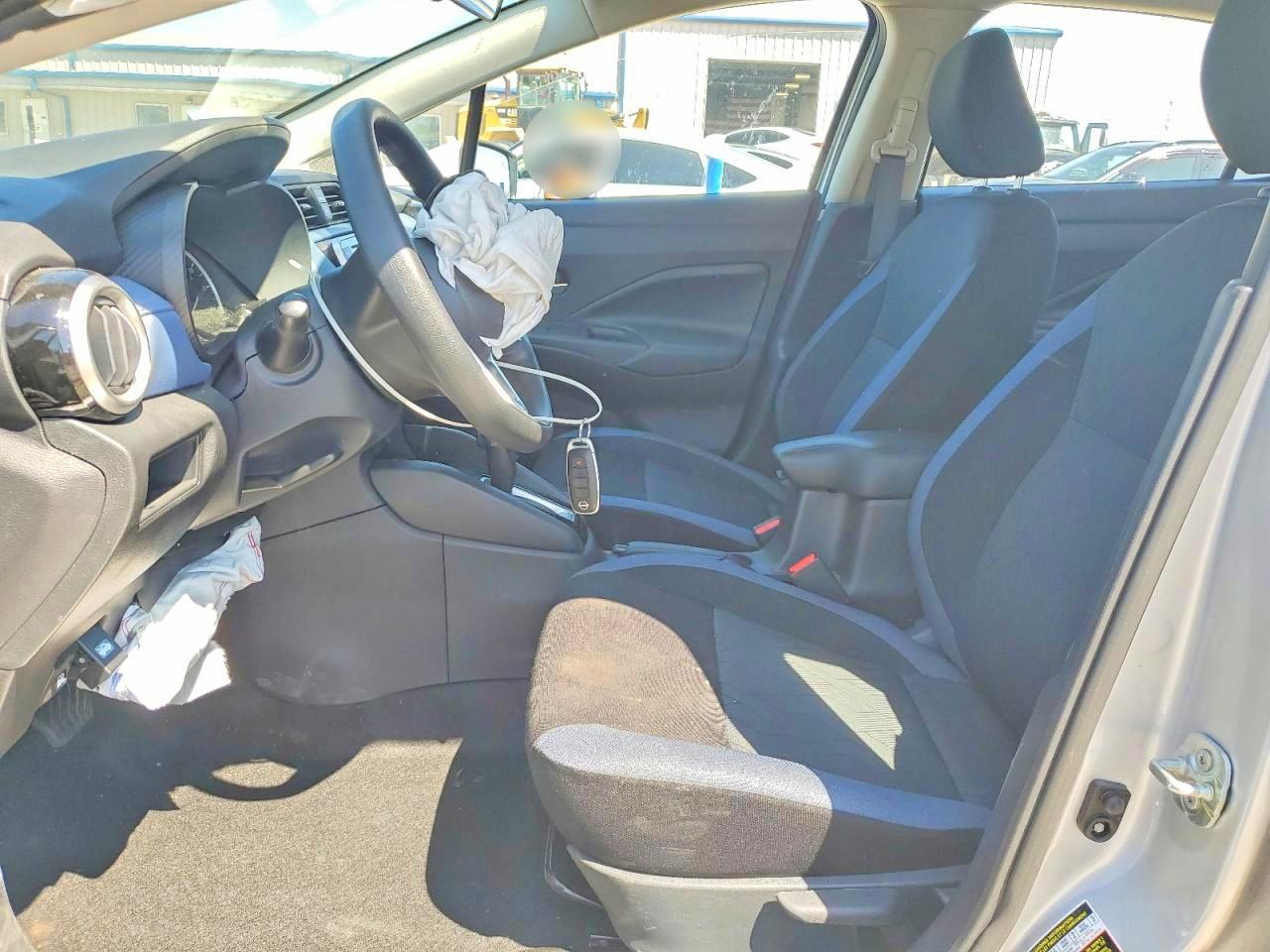 2025 Nissan Versa Sv - Image 7
