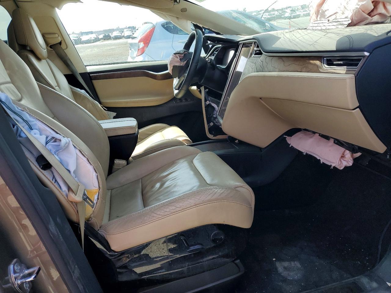 2016 Tesla Model X - Фото 7
