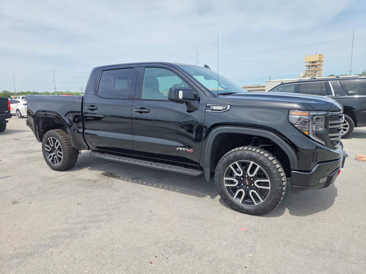 2026 GMC Sierra K1500 At4 - Фото 4