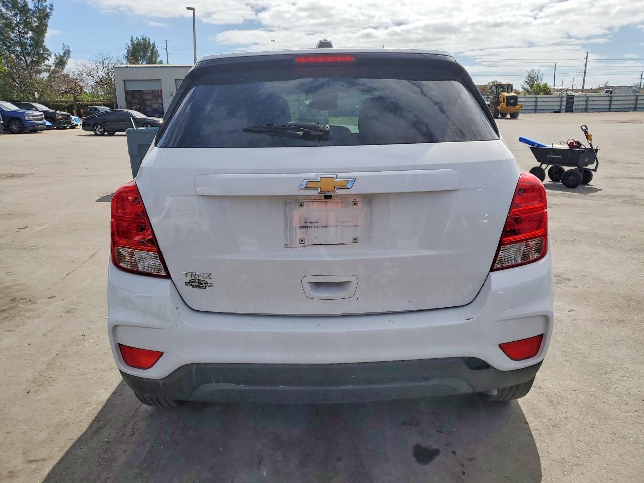 2022 Chevrolet Trax Ls - Фото 6