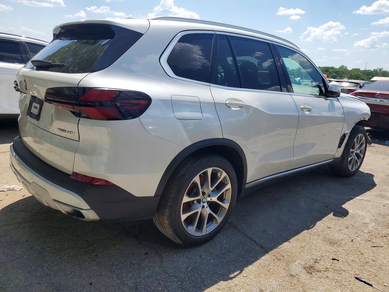 2025 BMW X5 xDrive40I - Фото 3