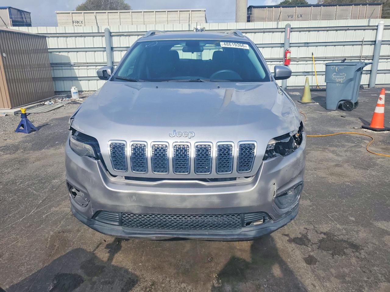 2019 Jeep Cherokee Latitude - Image 5