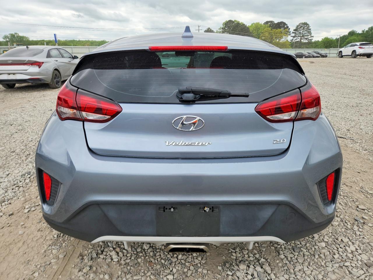 2019 Hyundai Veloster 2.0L - Image 6