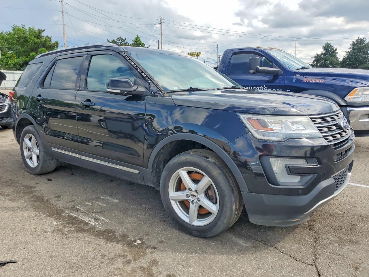 2016 Ford Explorer Xlt - Image 4