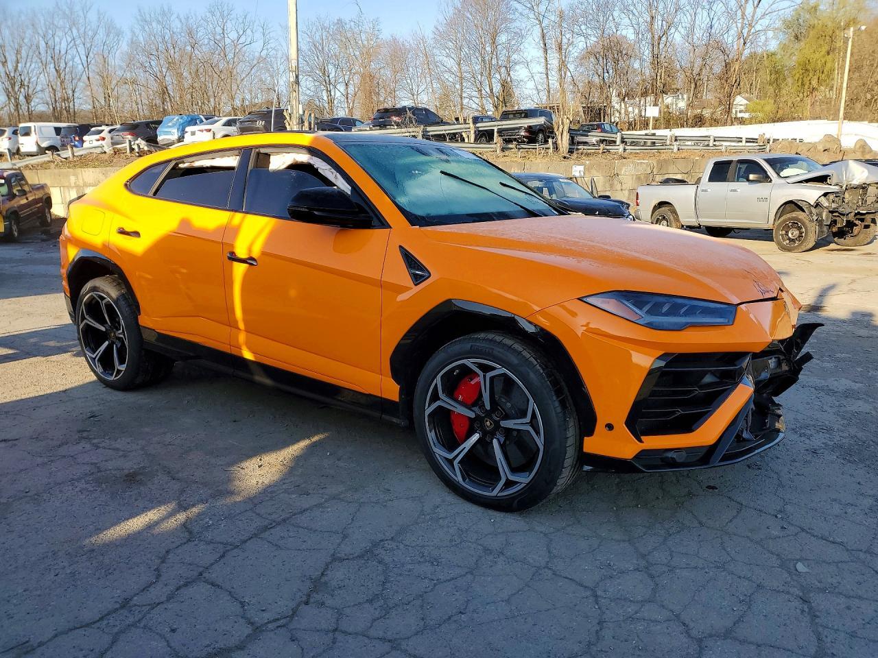 2019 Lamborghini Urus - Фото 4