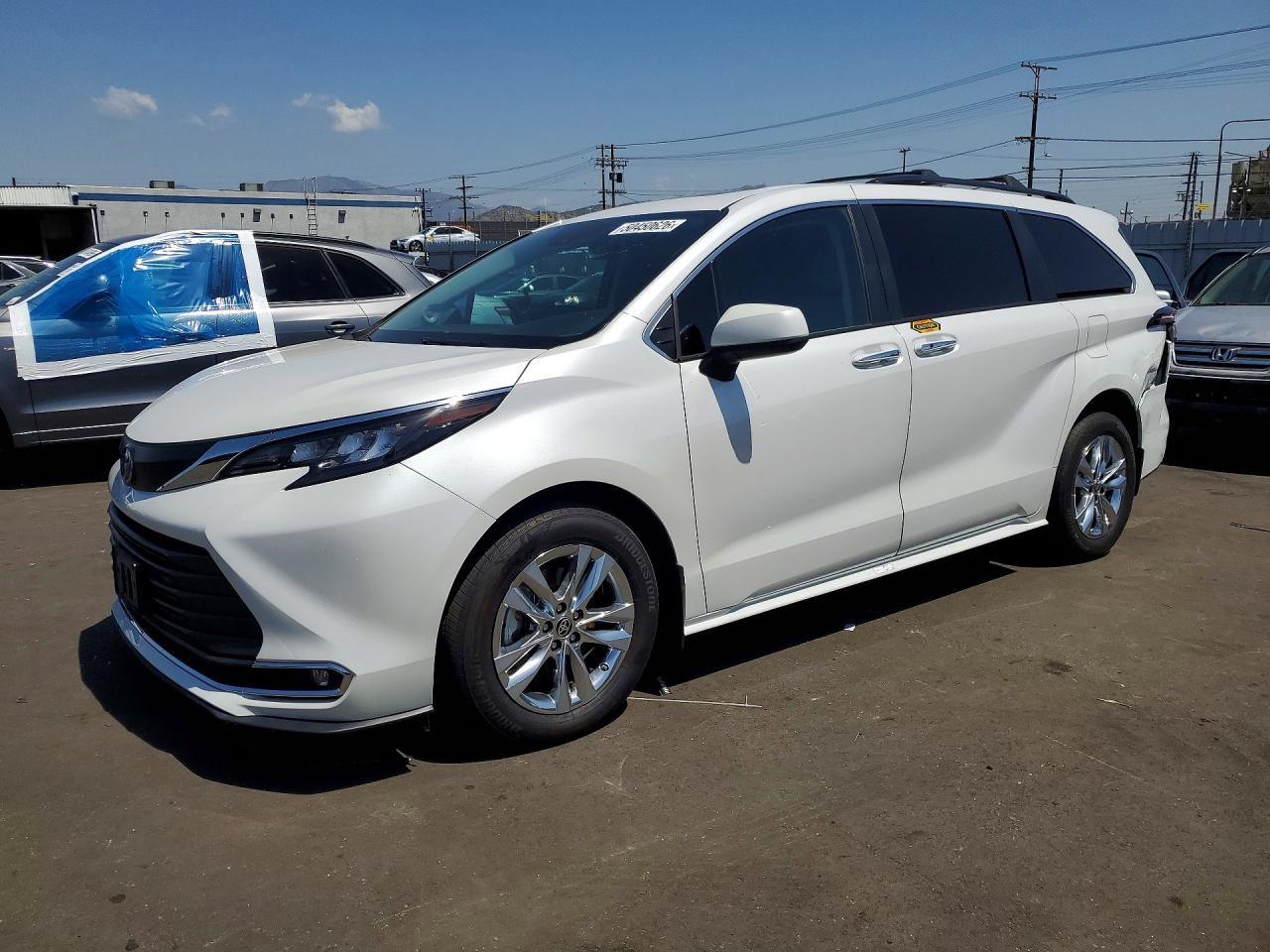2024 Toyota Sienna Xle