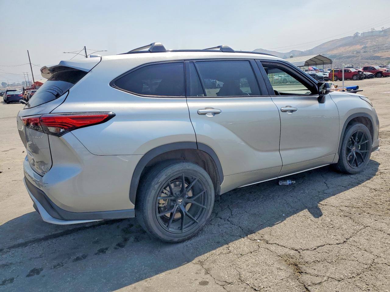 2022 Toyota Highlander Xse - Фото 3