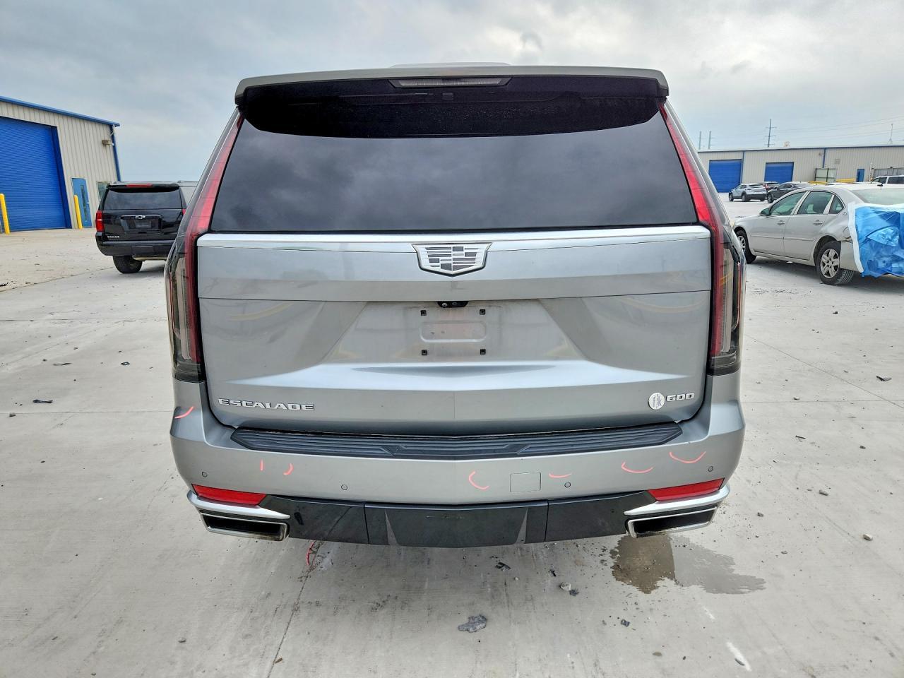 2023 Cadillac Escalade Premium Luxury - Image 6