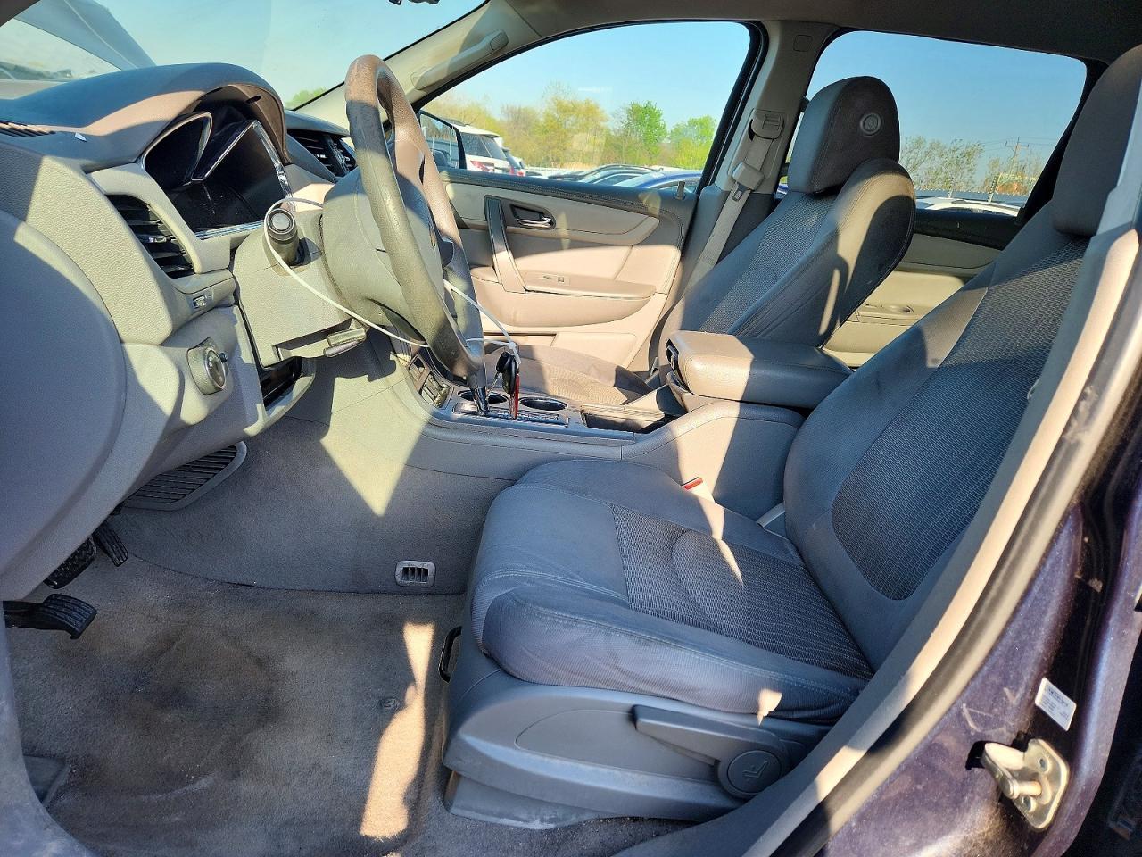 2016 Chevrolet Traverse Ls - Фото 7