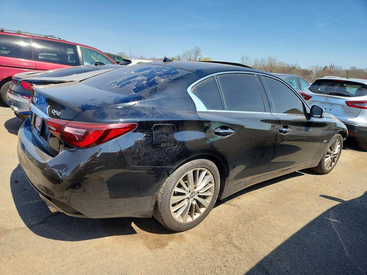 2018 Infiniti Q50 3.0T Luxe - Фото 3