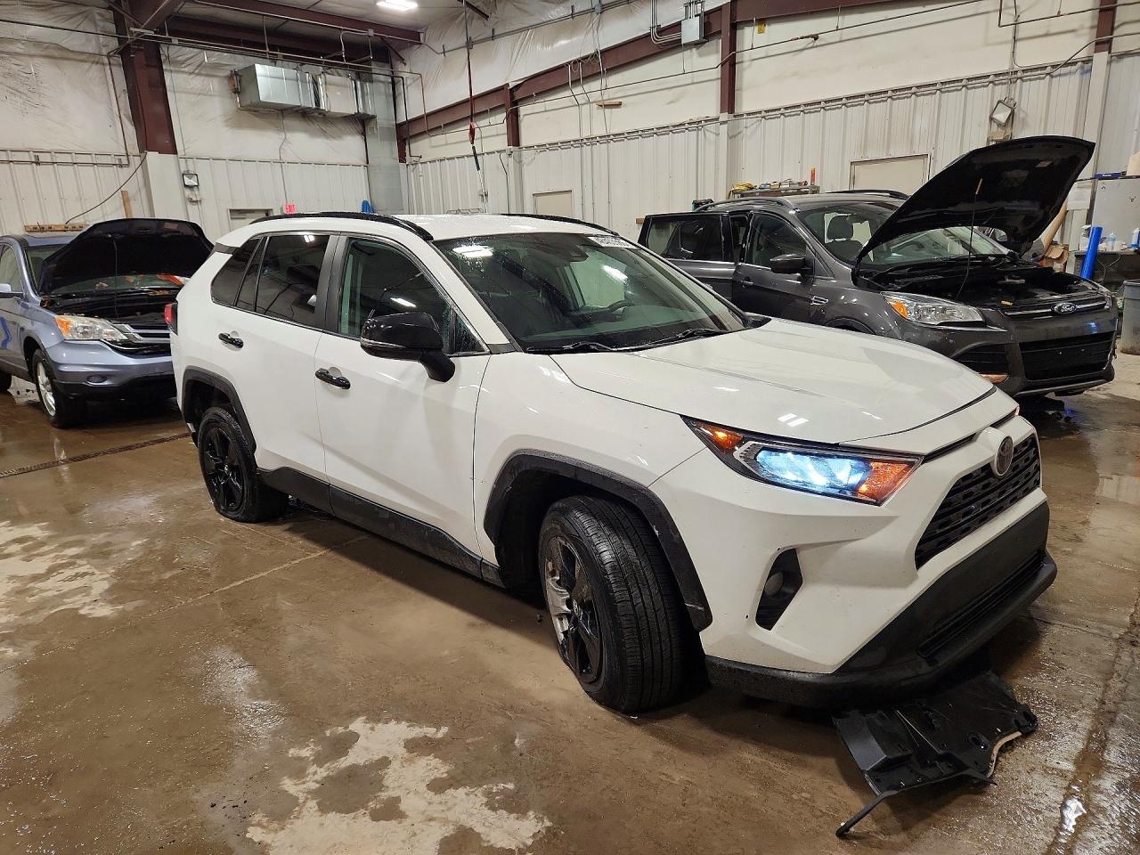 2020 Toyota Rav4 Xle - Image 4