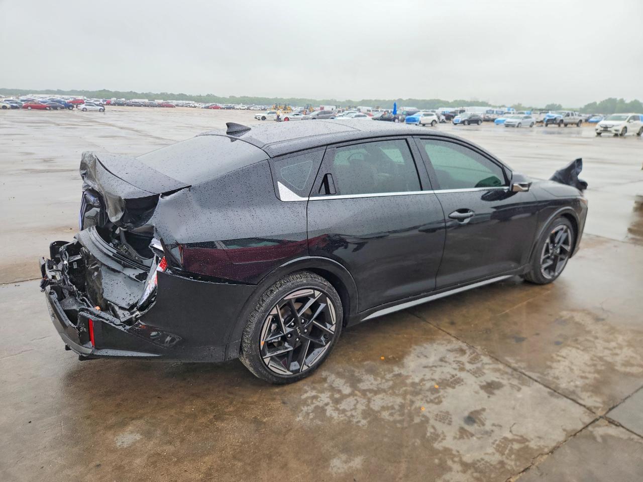 2026 Kia K4 Gt Line - Image 3