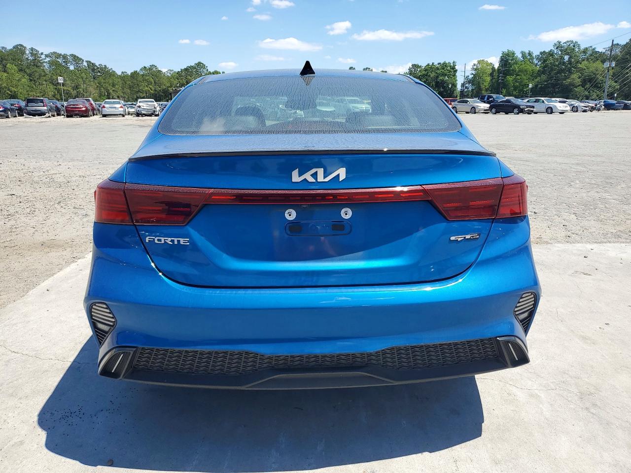 2022 Kia Forte Gt Line - Image 6