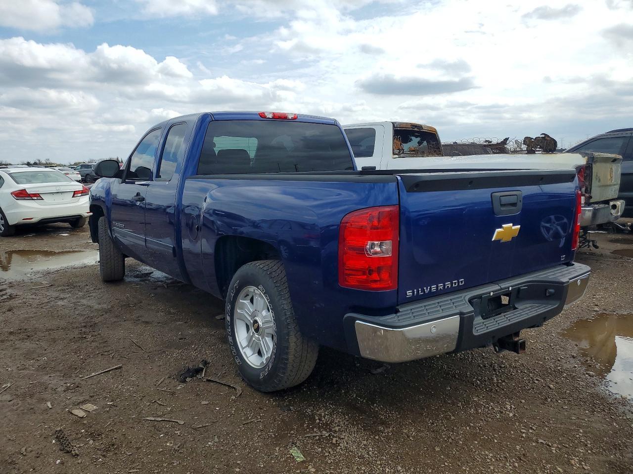 2013 Chevrolet Silverado C1500 Crew Cab - Фото 2