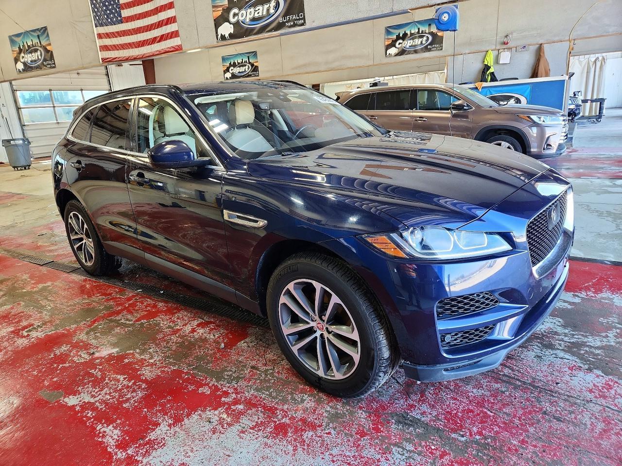 2019 Jaguar F-Pace Premium - Фото 4
