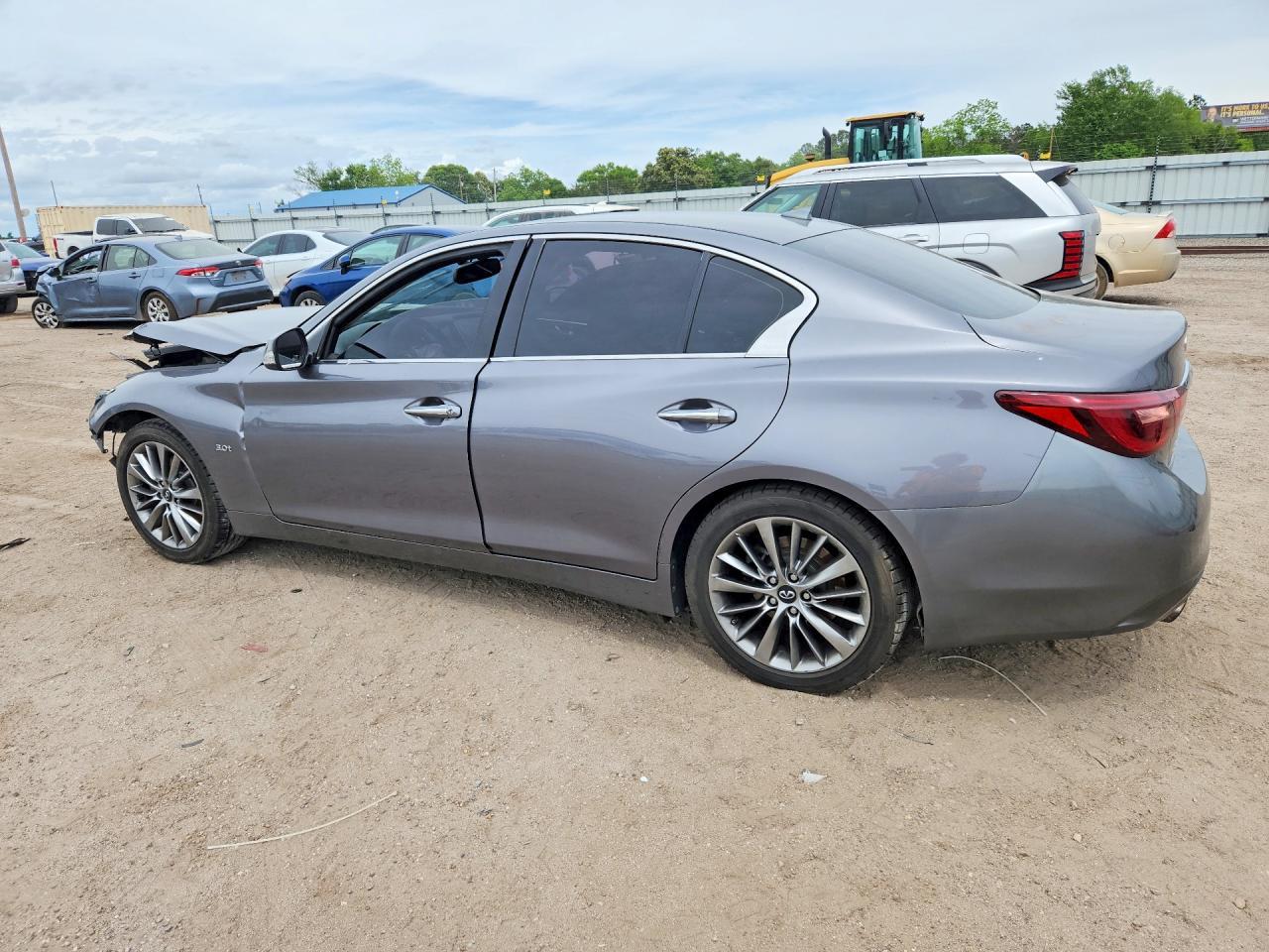 2018 Infiniti Q50 3.0T Luxe - Фото 2