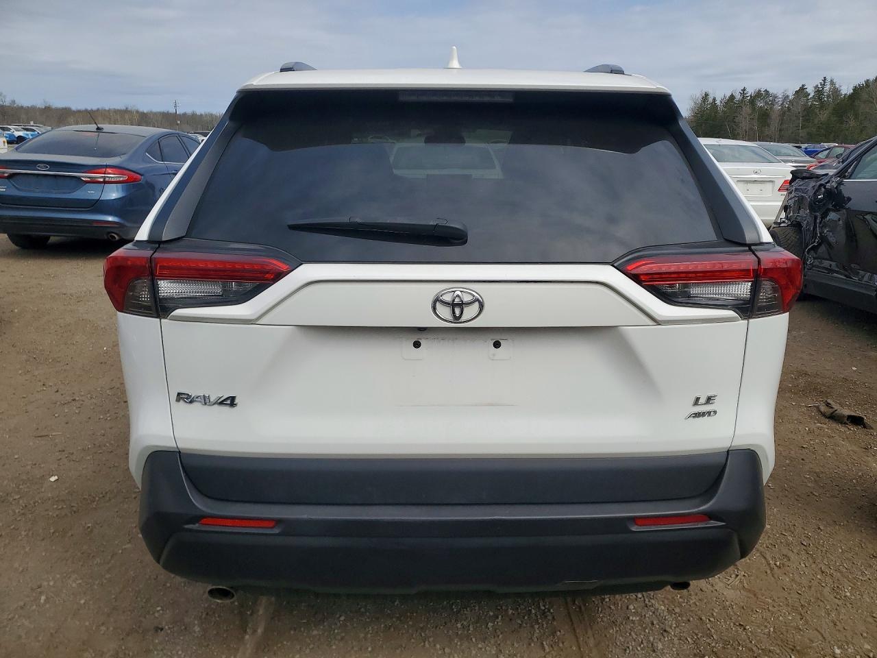 2020 Toyota Rav4 Le - Фото 6