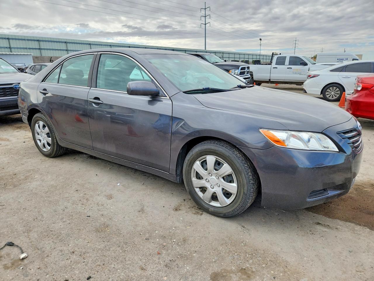2009 Toyota Camry Le - Image 4