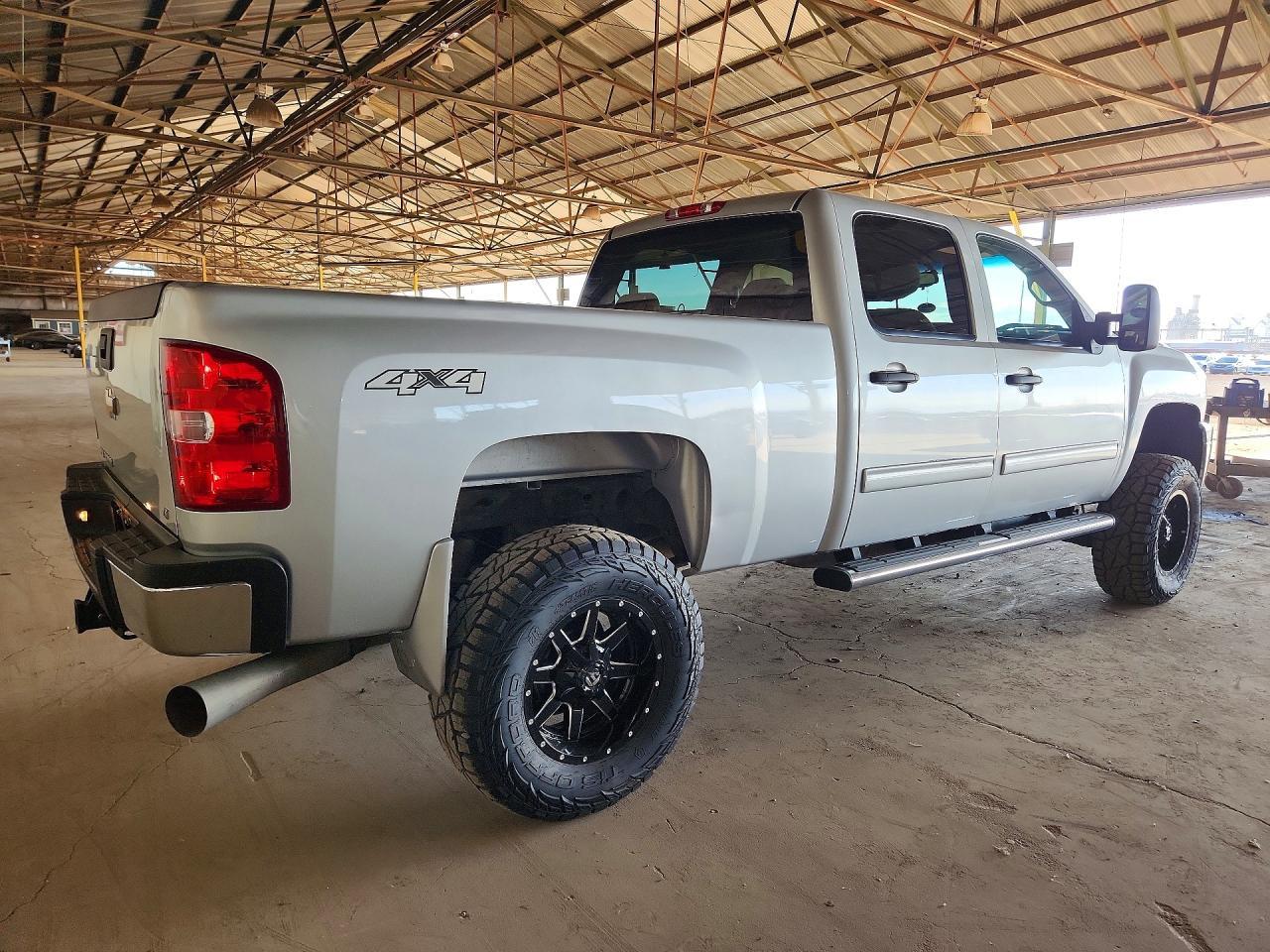 2011 Chevrolet Silverado K2500 Heavy Duty Lt - Фото 3