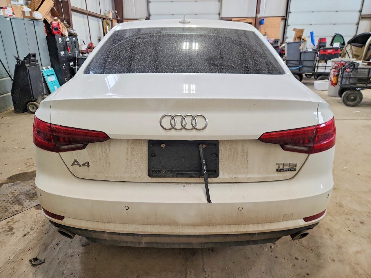 2017 Audi A4 2.0T Quattro 4Dr - Фото 6