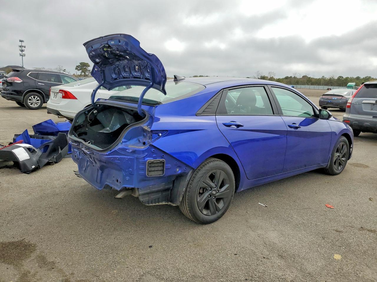 2022 Hyundai Elantra Sel - Фото 3