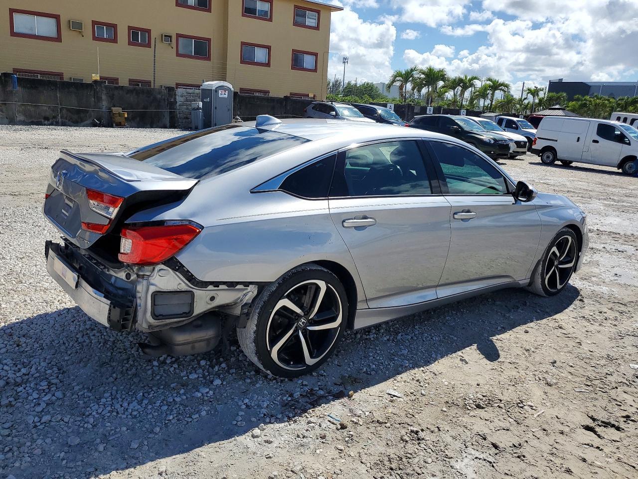2020 Honda Accord Sport - Image 3
