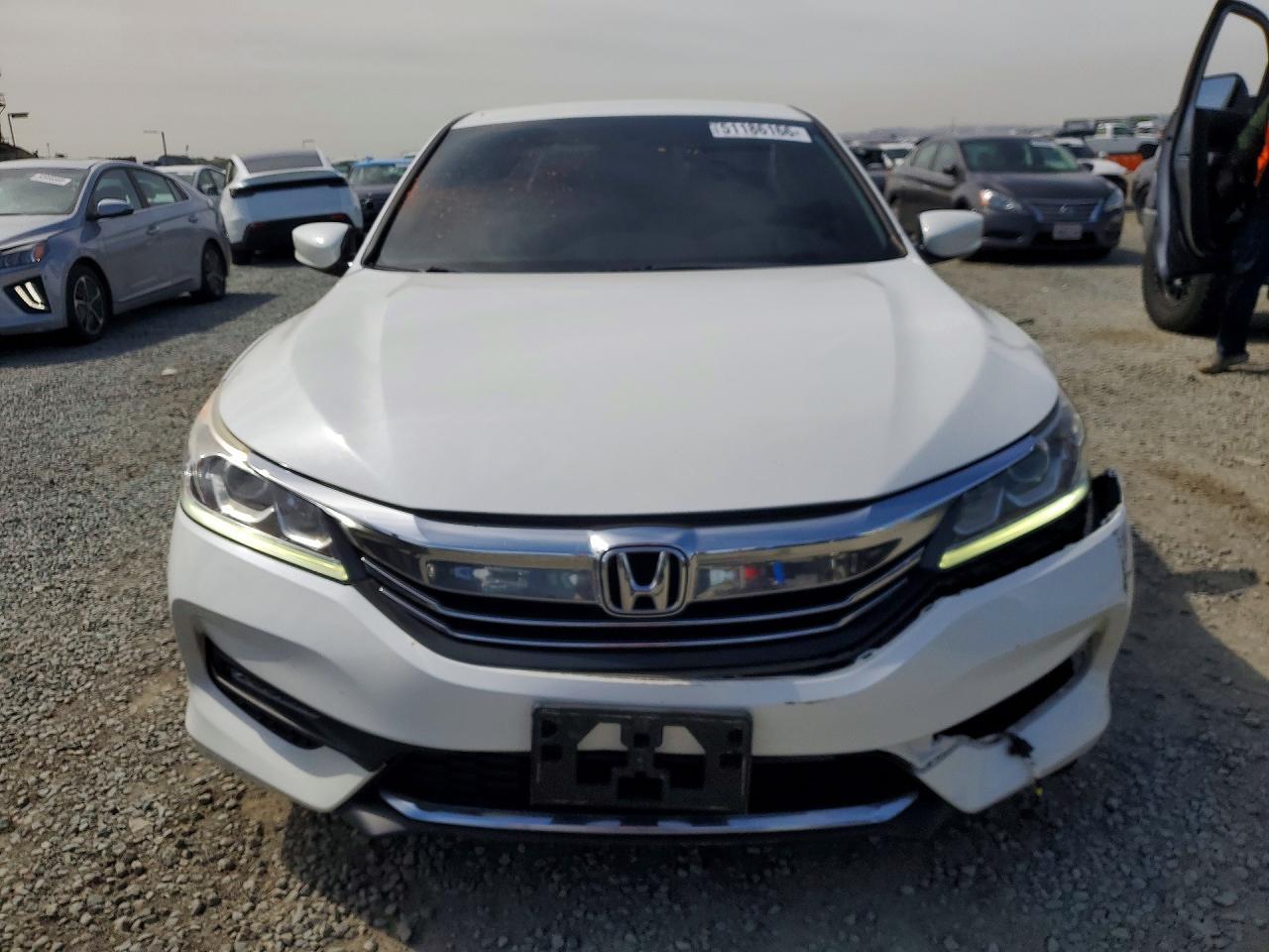 2016 Honda Accord Sport - Image 5
