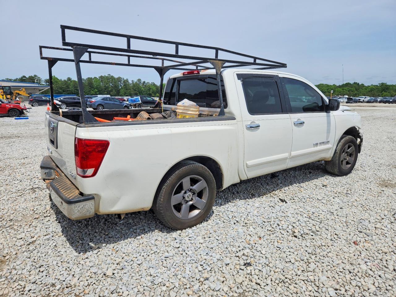 2005 Nissan Titan Xe - Фото 3