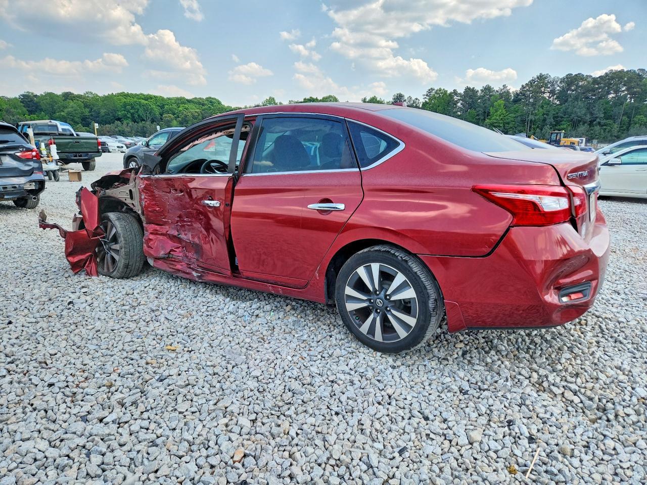 2017 Nissan Sentra Sl - Image 2
