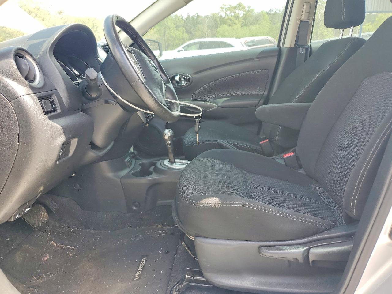2017 Nissan Versa 1.6 S - Image 7